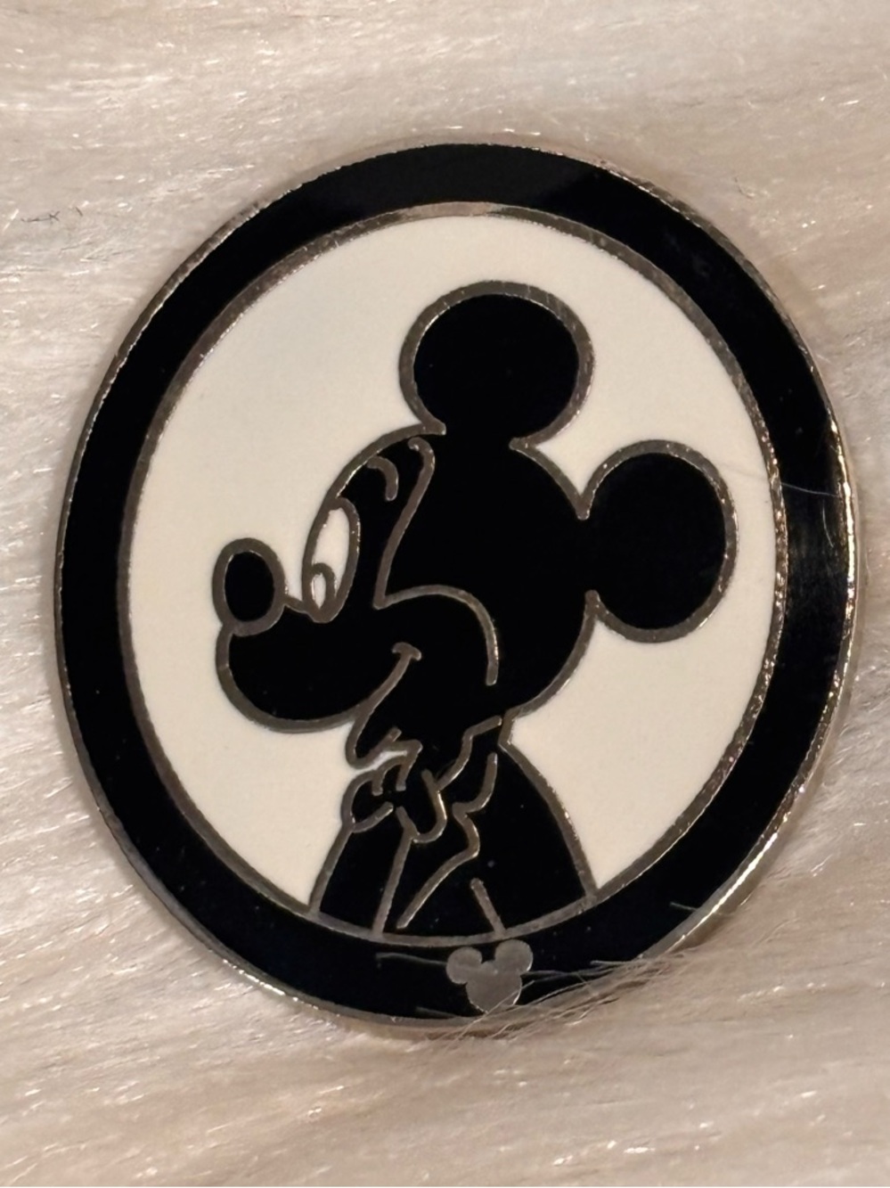 Disney Pin Disneyland Minnie and Mickey Mouse 2007 Silhouette - Picture 3 of 5